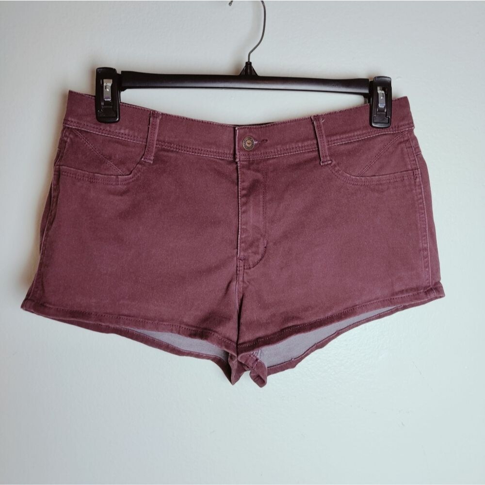 Hollister Plus Size High Waisted 2" Inseam Short-Shorts, Size 15/32